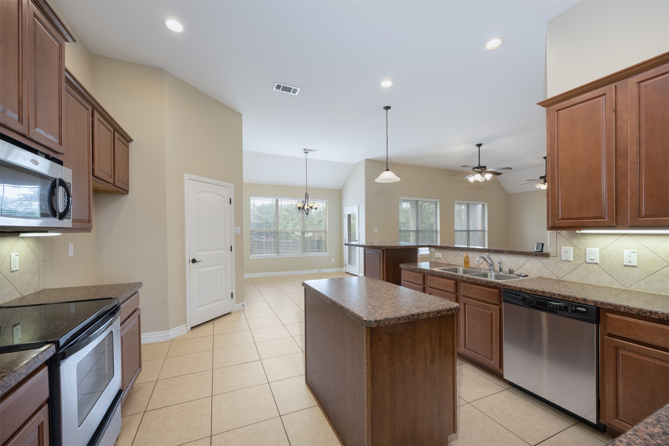 501 Tiger Lane Gunter TX 75058