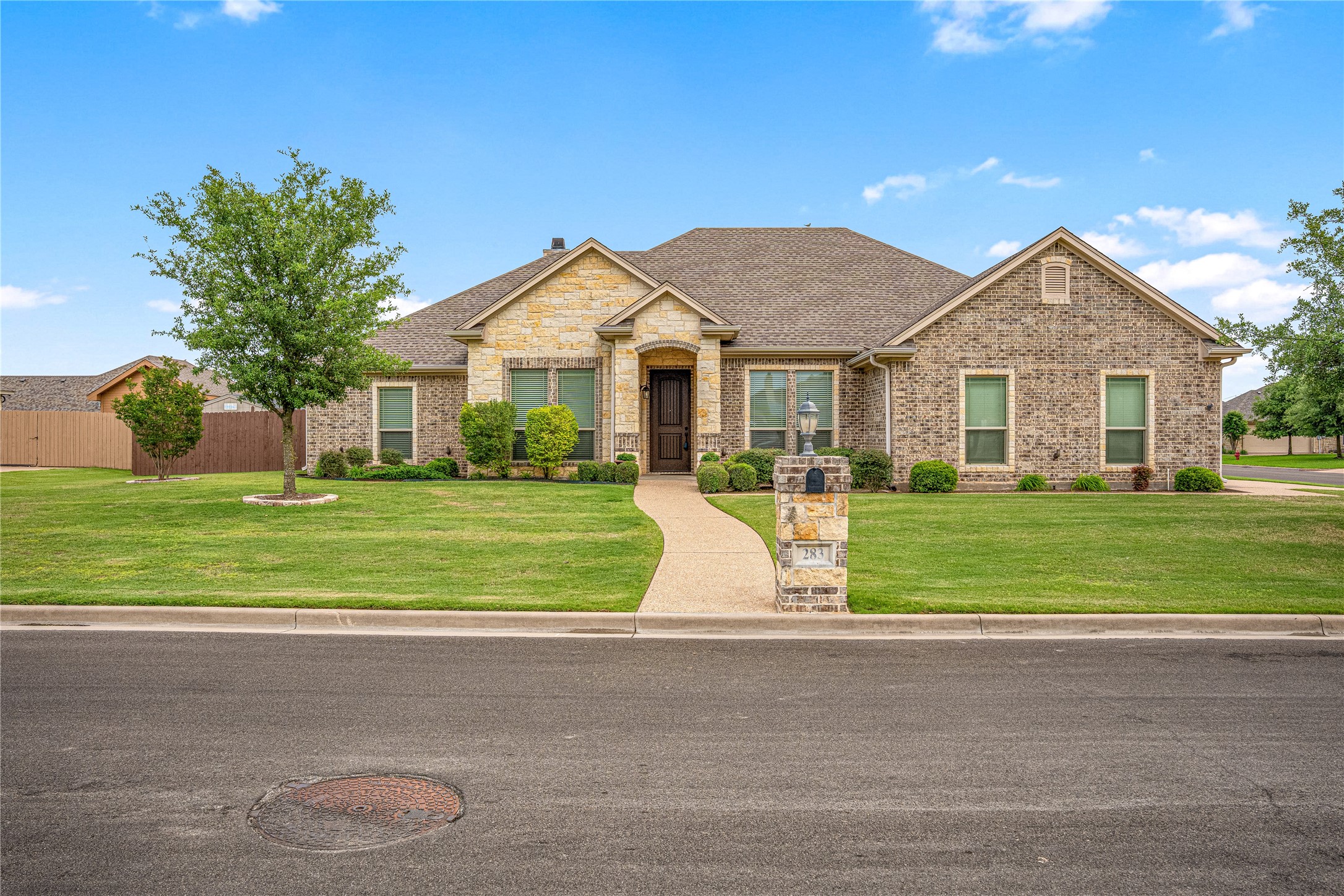 283 Briarleaf Circle Hewitt TX 76643