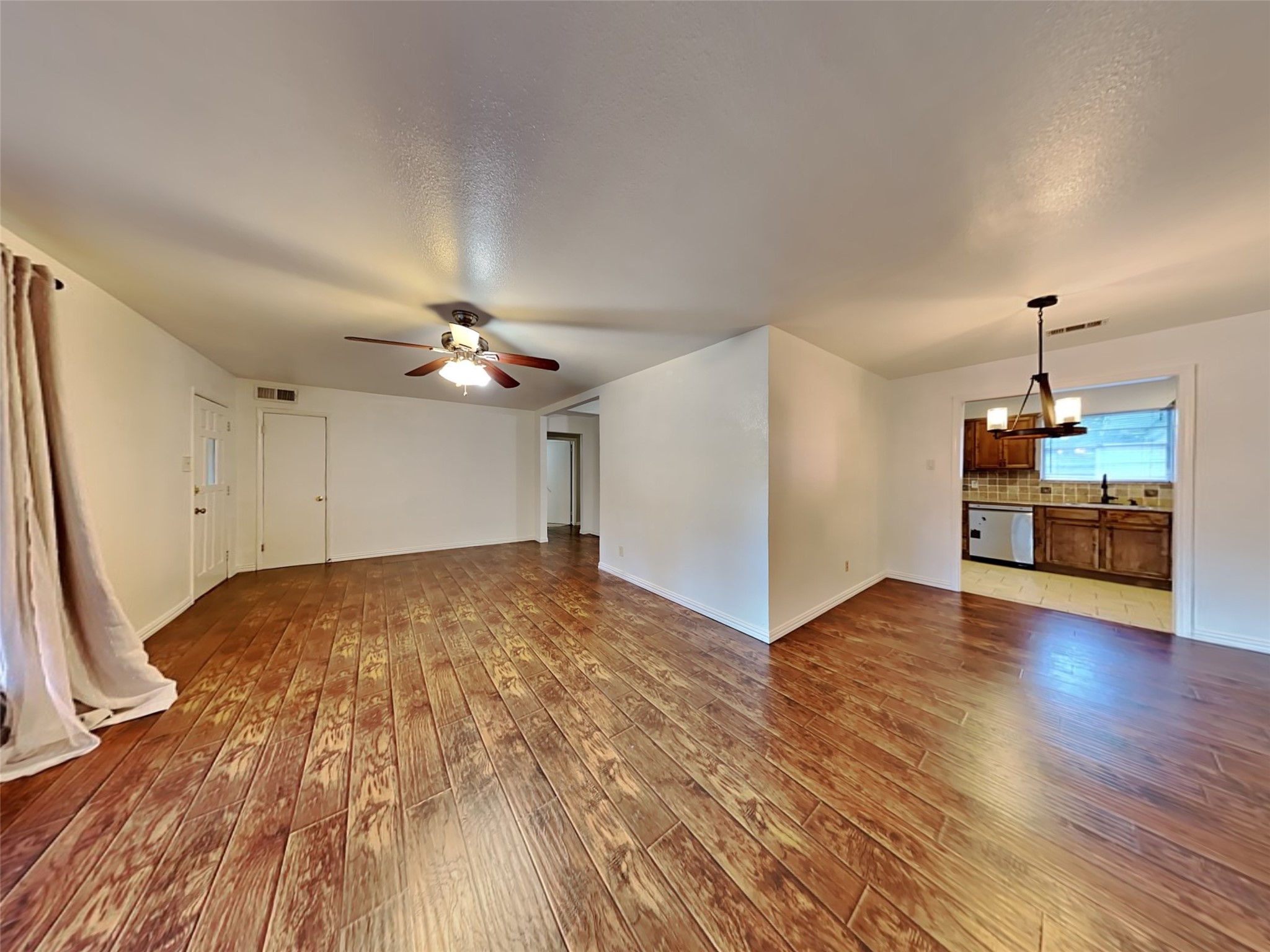 311 Lincolnshire Court Irving TX 75061