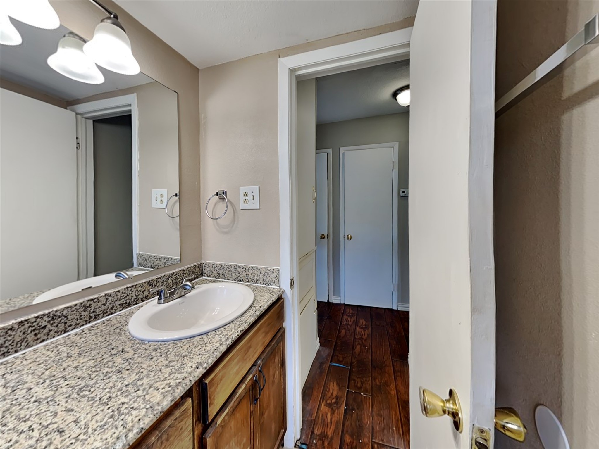 311 Lincolnshire Court Irving TX 75061