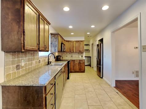 311 Lincolnshire Court Irving TX 75061