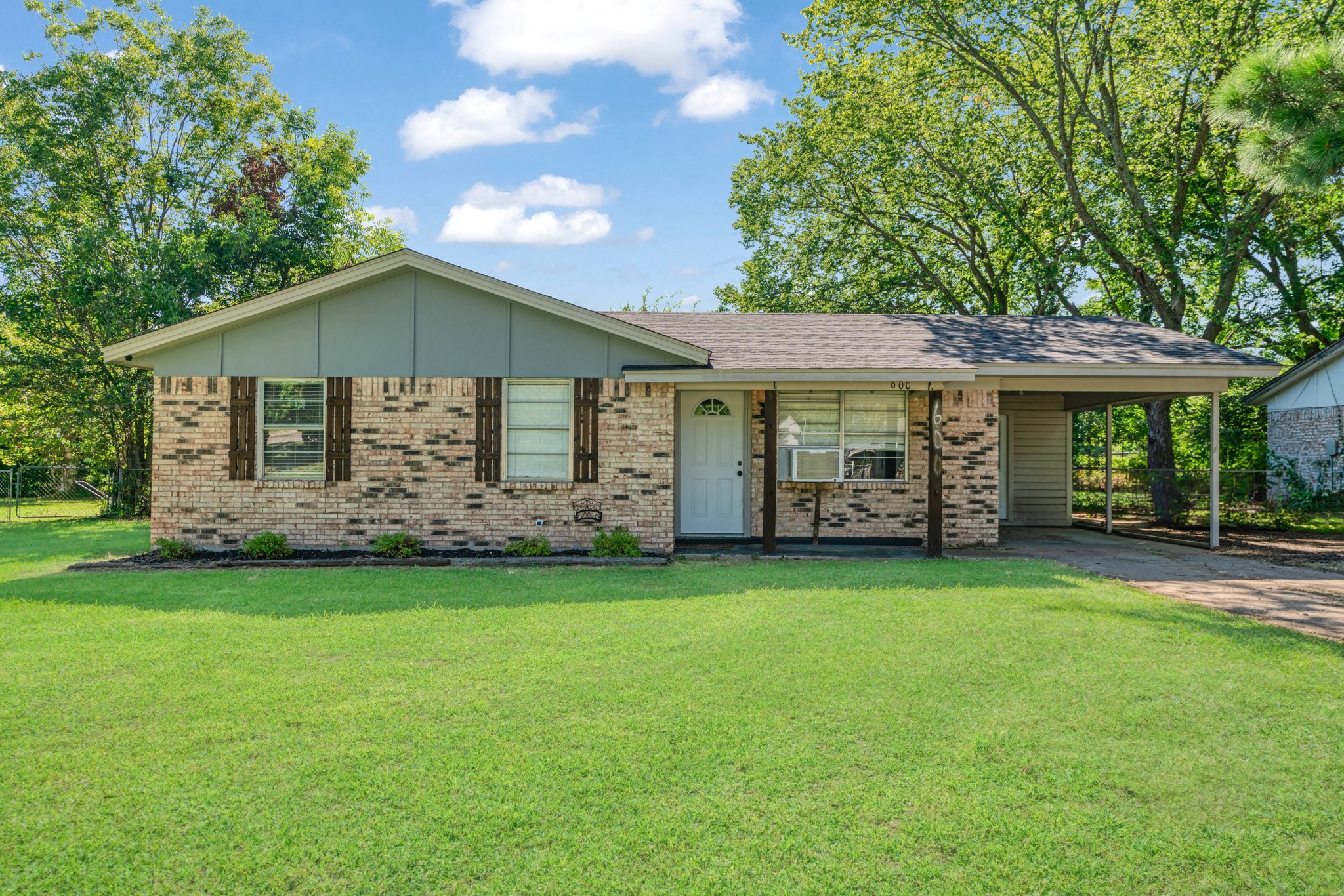 600 Sunset Street Blossom TX 75416