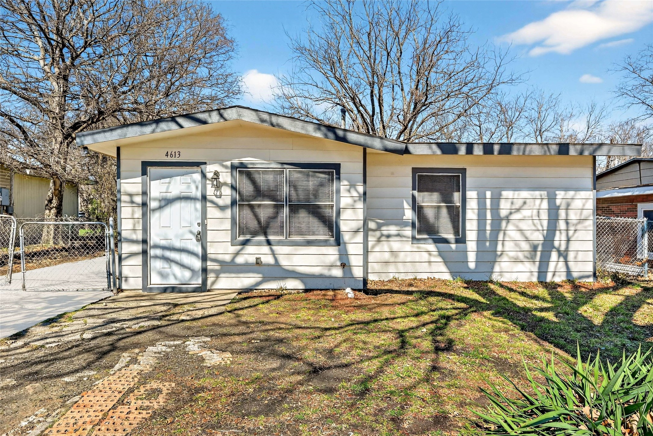 4613 Crenshaw Avenue Fort Worth TX 76105