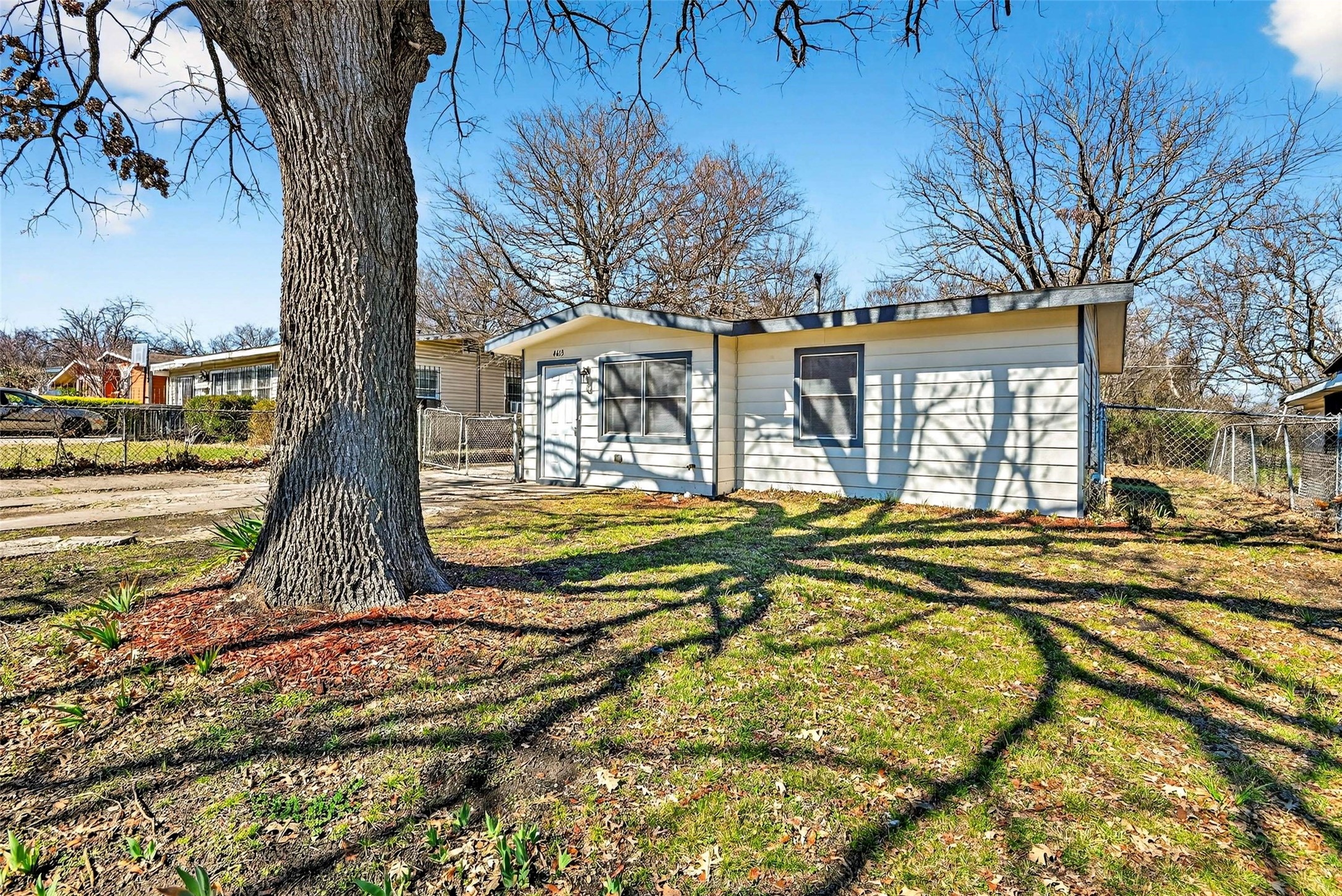 4613 Crenshaw Avenue Fort Worth TX 76105