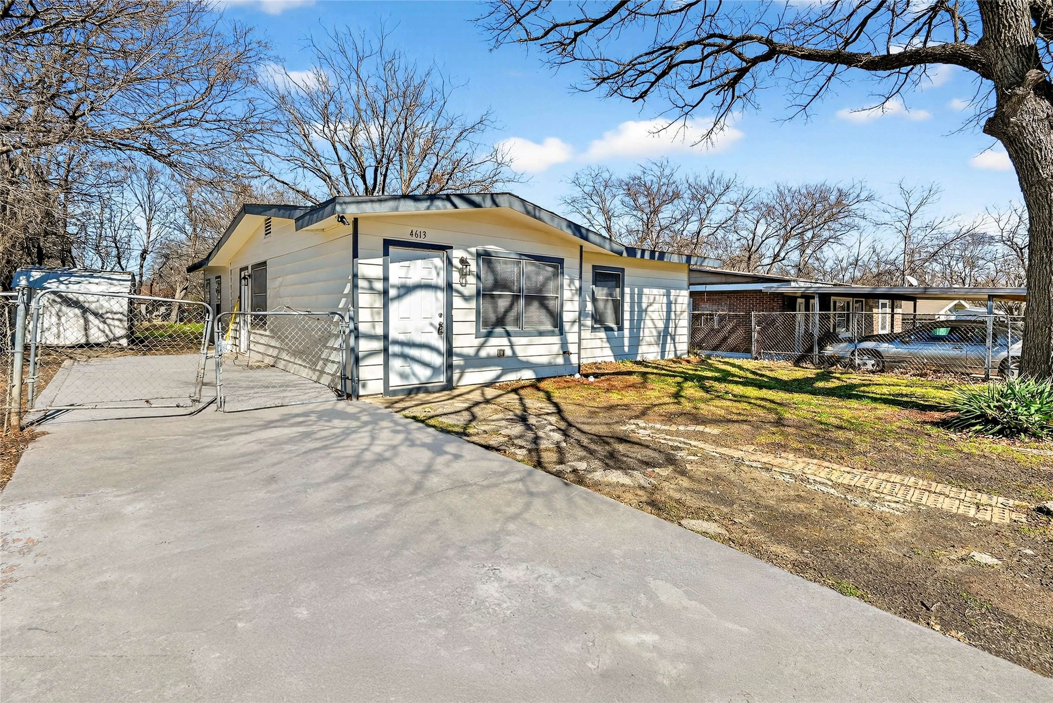 4613 Crenshaw Avenue Fort Worth TX 76105