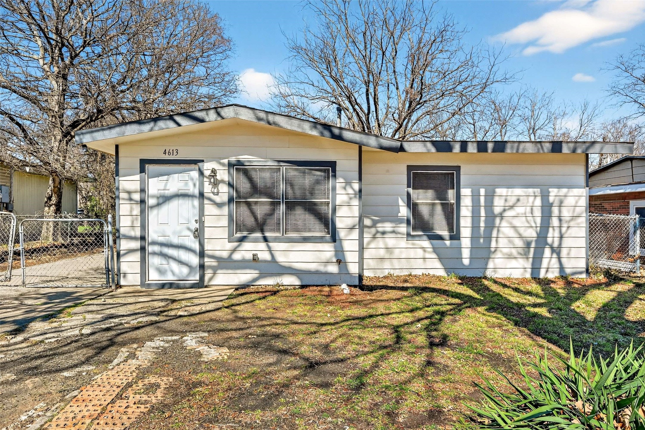 4613 Crenshaw Avenue Fort Worth TX 76105
