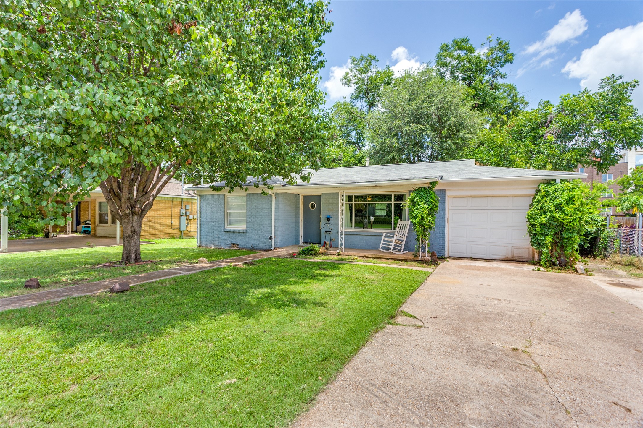 5108 Red Bud Lane Fort Worth TX 76114