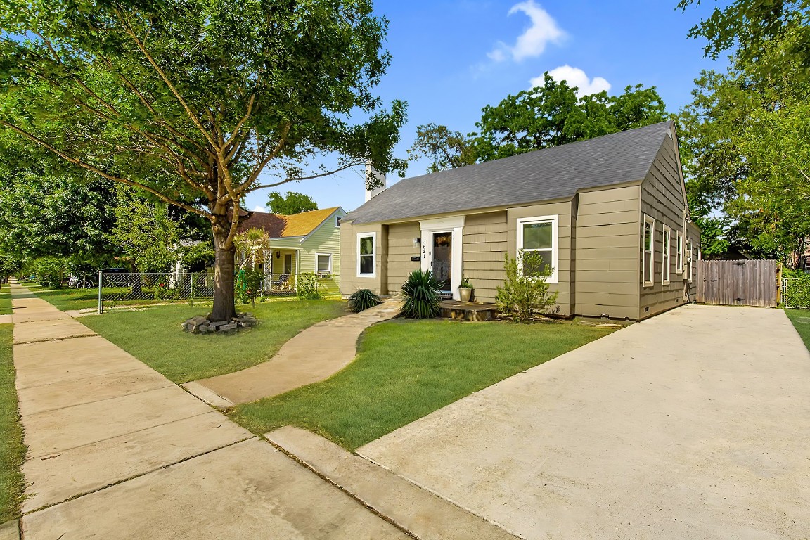 3621 5th Avenue Fort Worth TX 76110