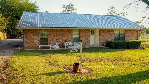 706 Rose Street Clarksville TX 75426