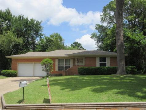 2108 Robinwood Lane Denton TX 76209