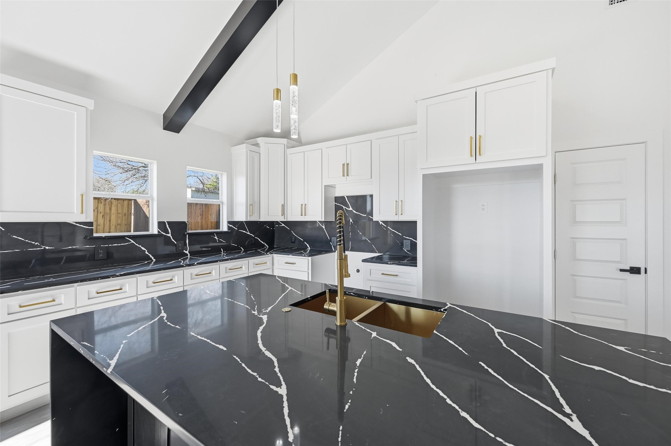 2618 Gooch Street Dallas TX 75241