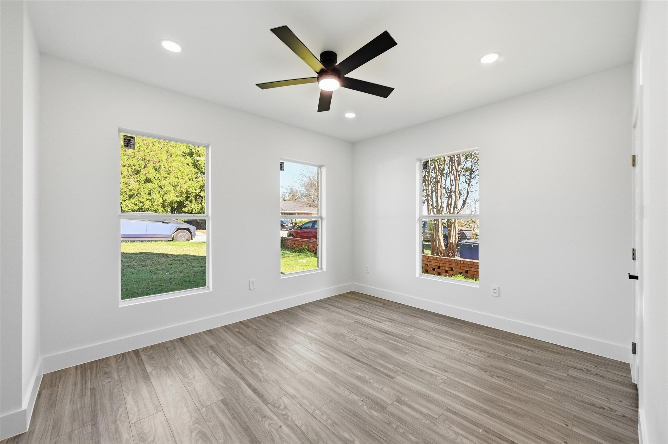 2618 Gooch Street Dallas TX 75241