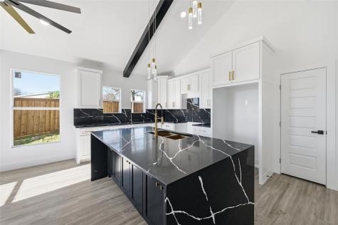 2618 Gooch Street Dallas TX 75241