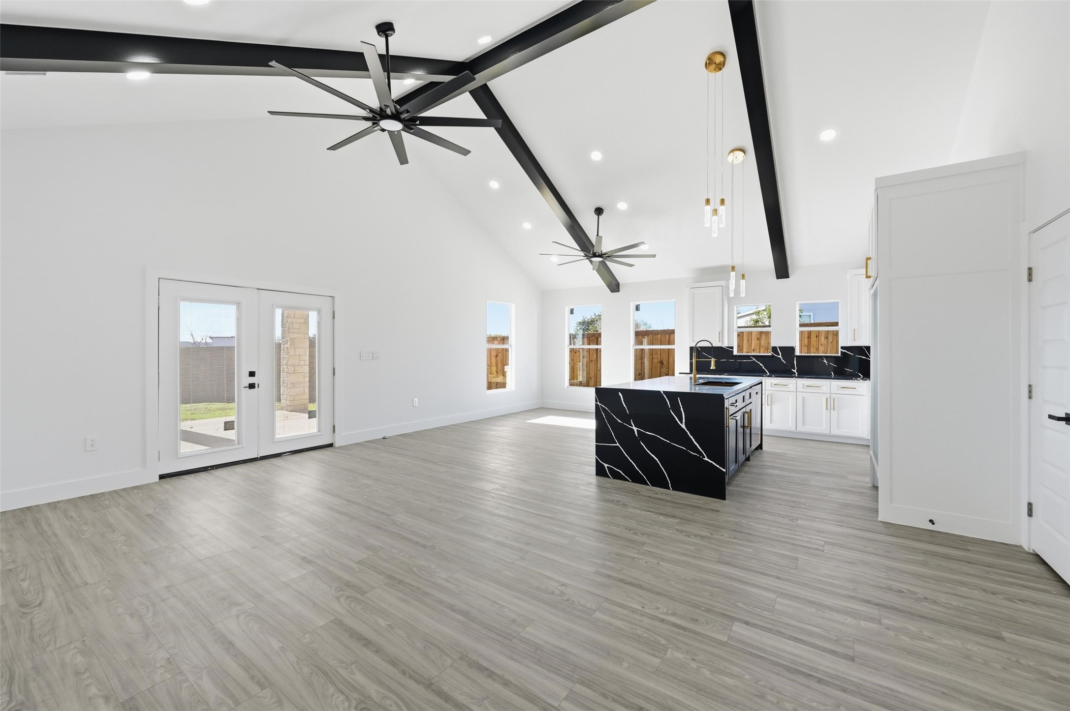 2618 Gooch Street Dallas TX 75241