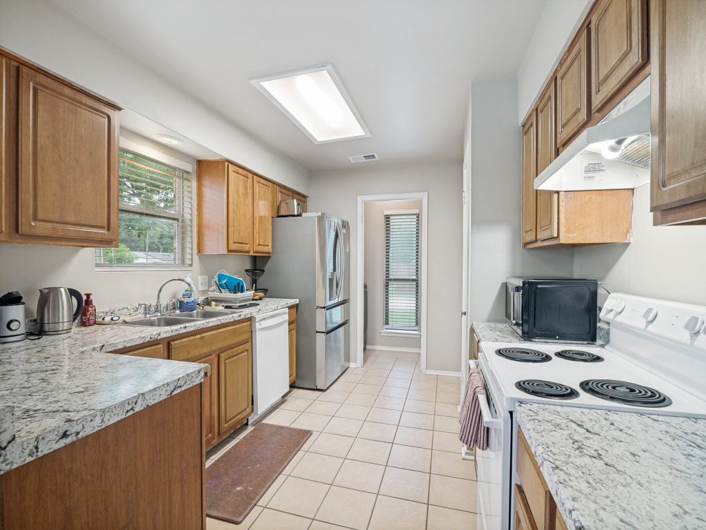 2111 Meredith Lane Richardson TX 75081