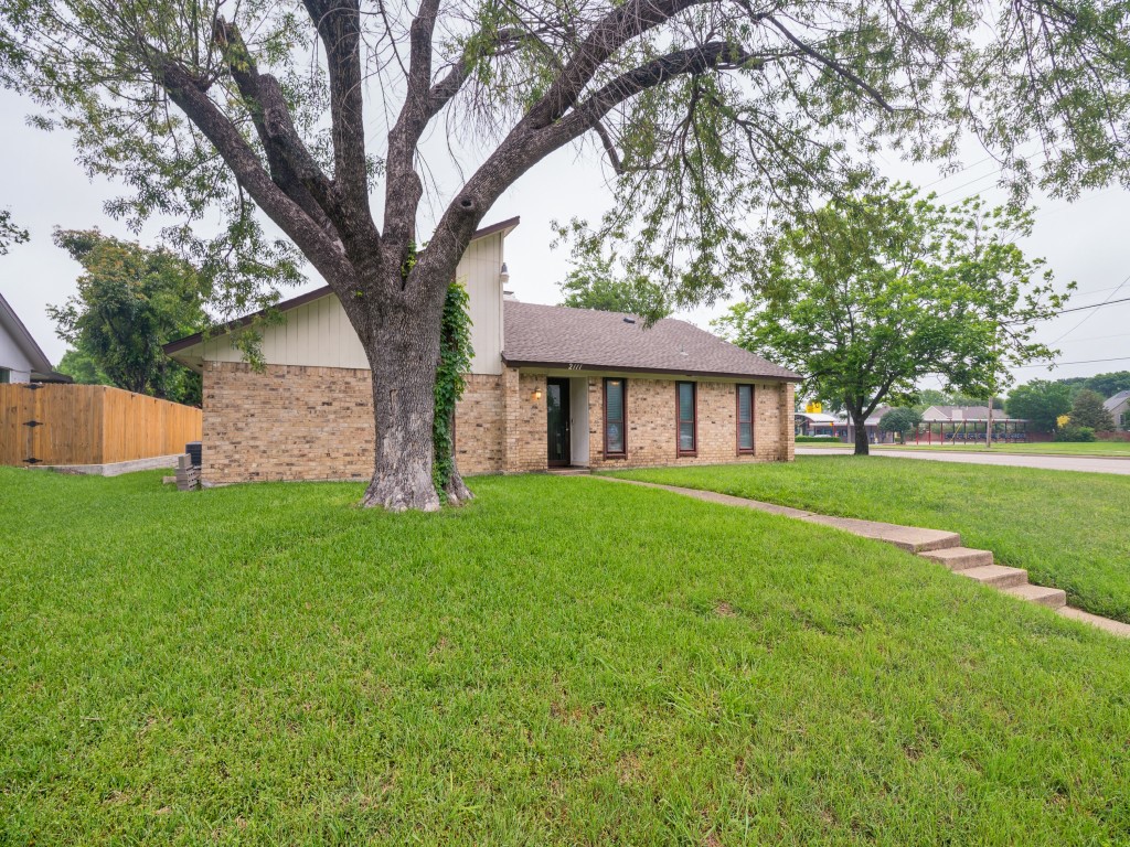 2111 Meredith Lane Richardson TX 75081