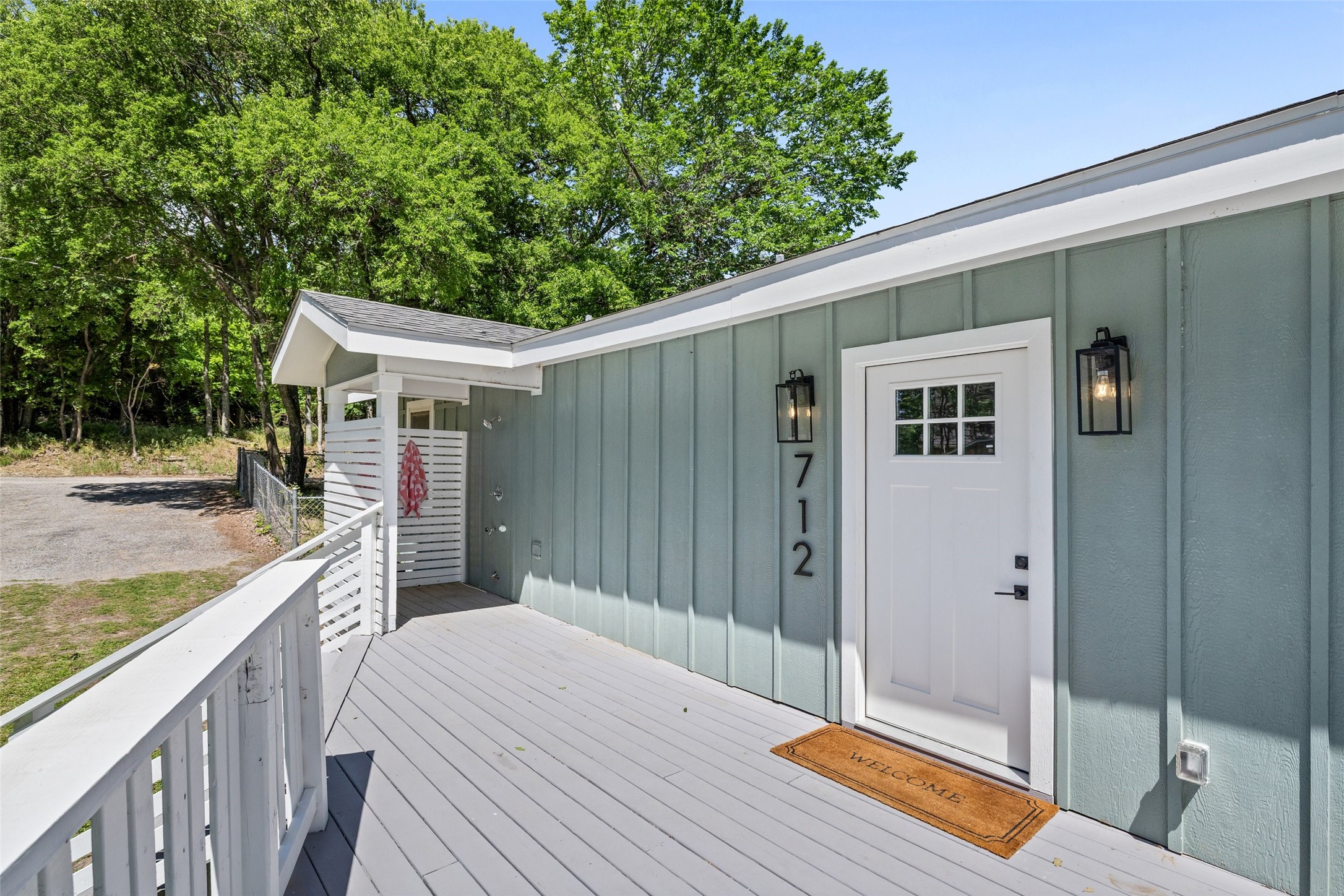 712 W Lake Drive Weatherford TX 76087