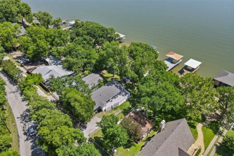 712 W Lake Drive Weatherford TX 76087