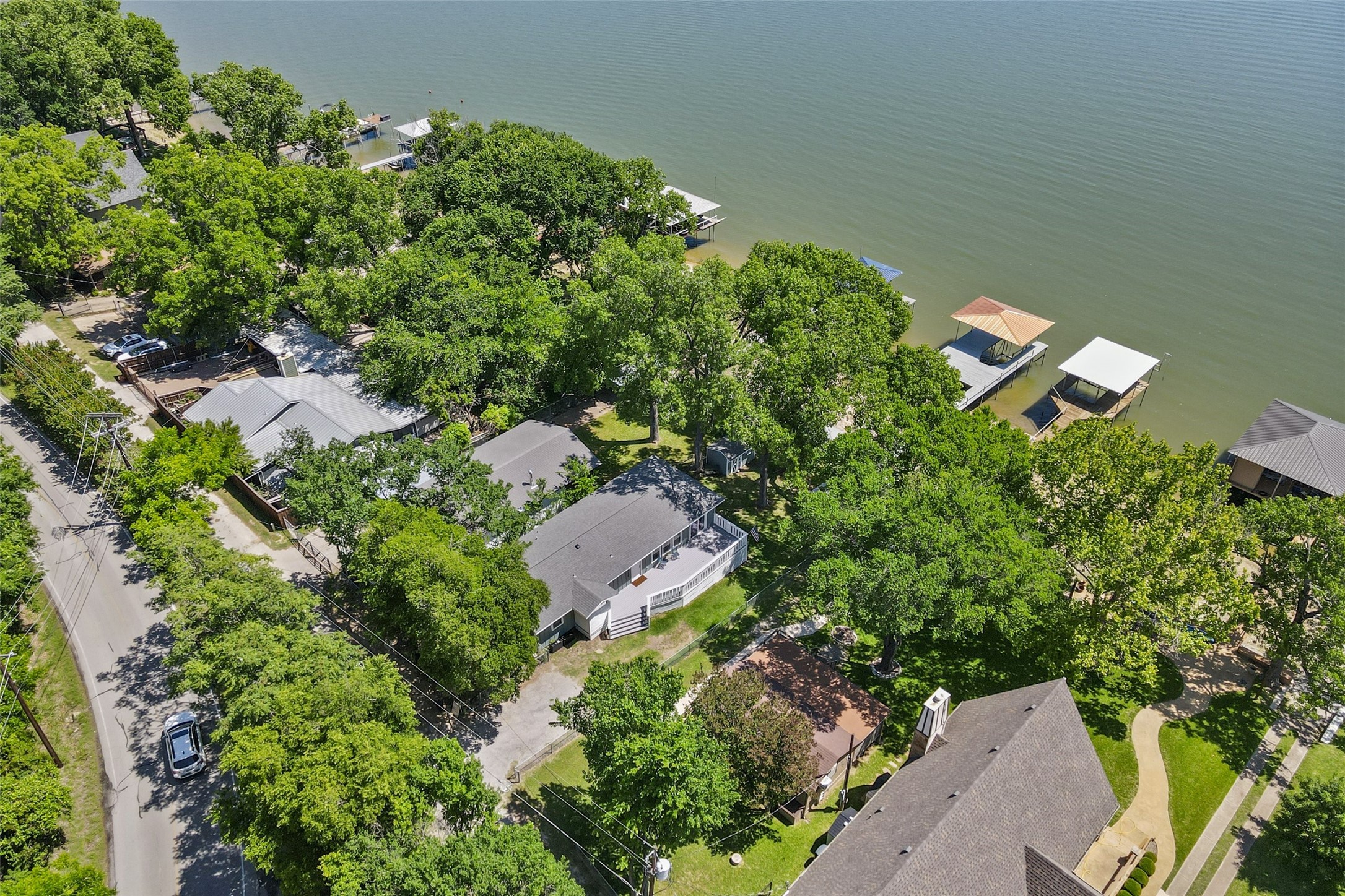 712 W Lake Drive Weatherford TX 76087