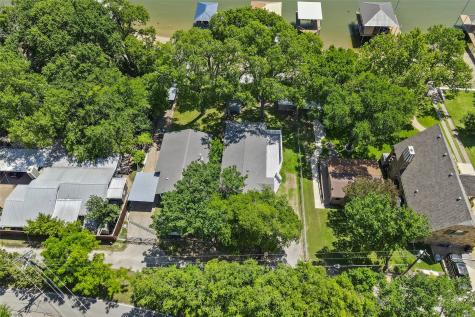 712 W Lake Drive Weatherford TX 76087