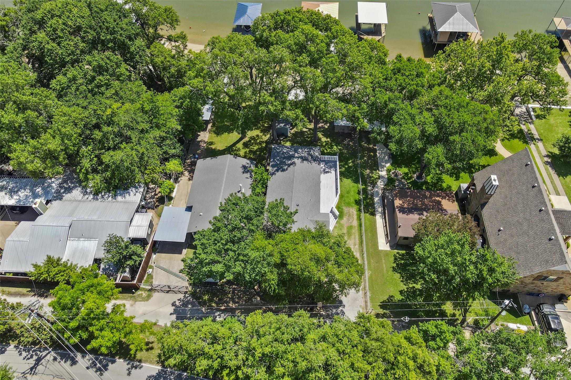 712 W Lake Drive Weatherford TX 76087