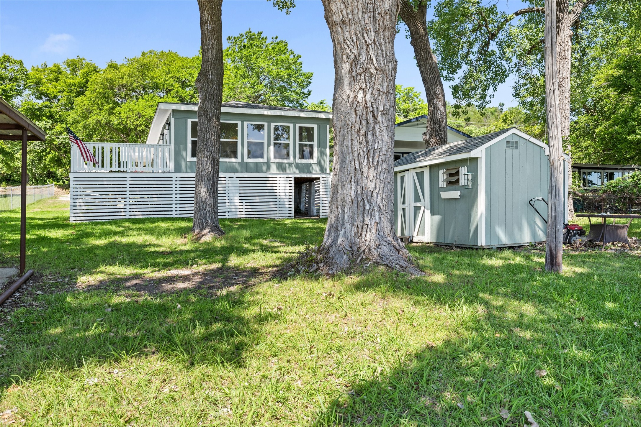 712 W Lake Drive Weatherford TX 76087