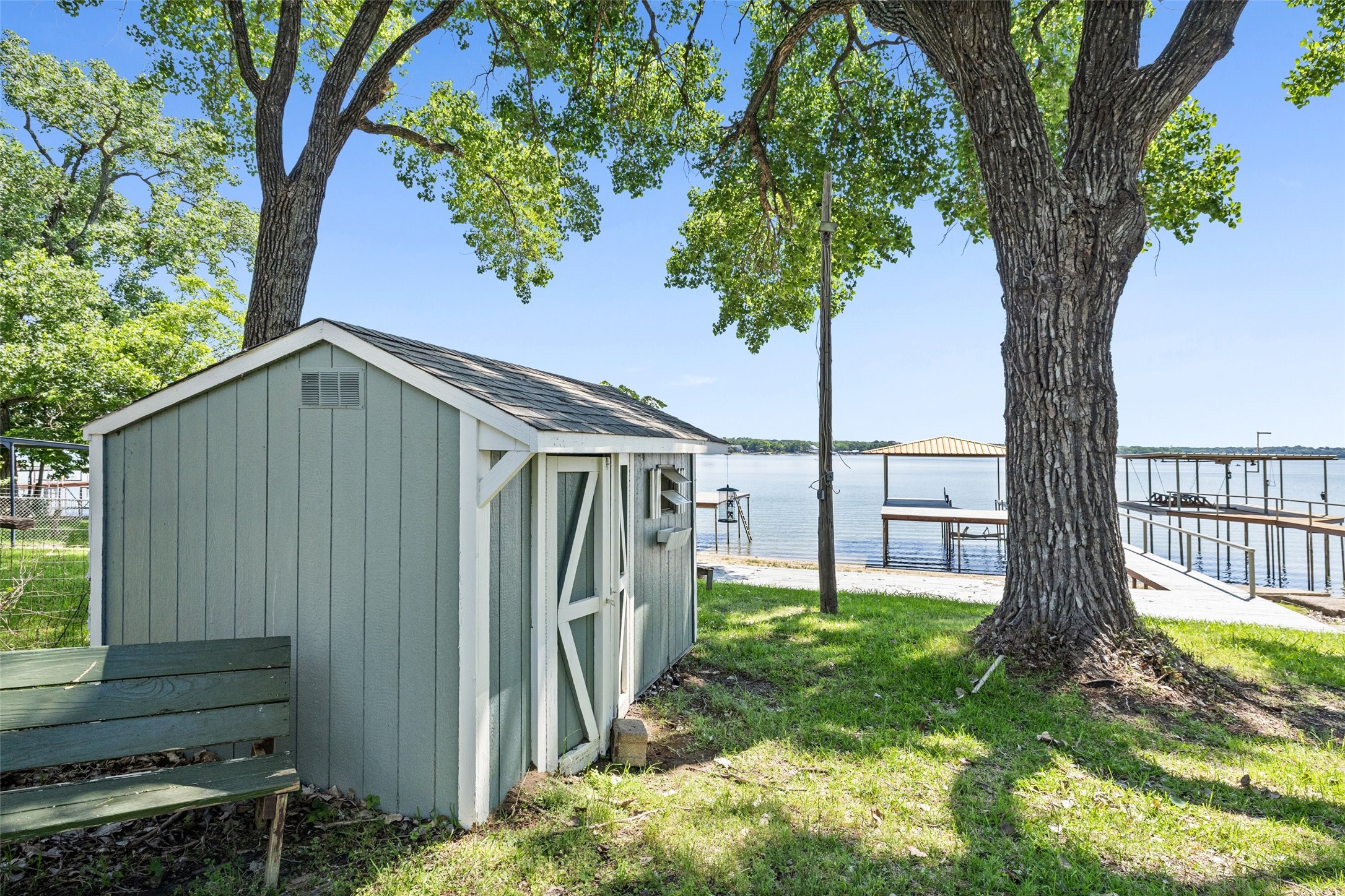 712 W Lake Drive Weatherford TX 76087