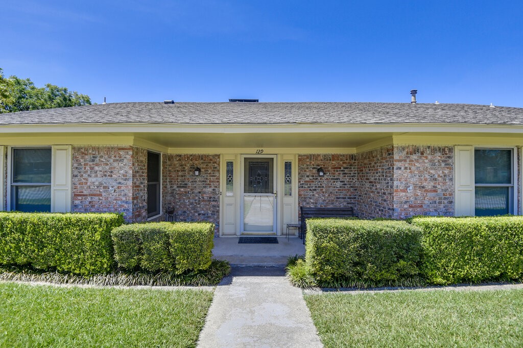 129 Connie Drive Desoto TX 75115