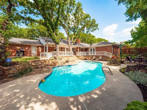 2212 Canyonwood Drive Arlington TX 76012