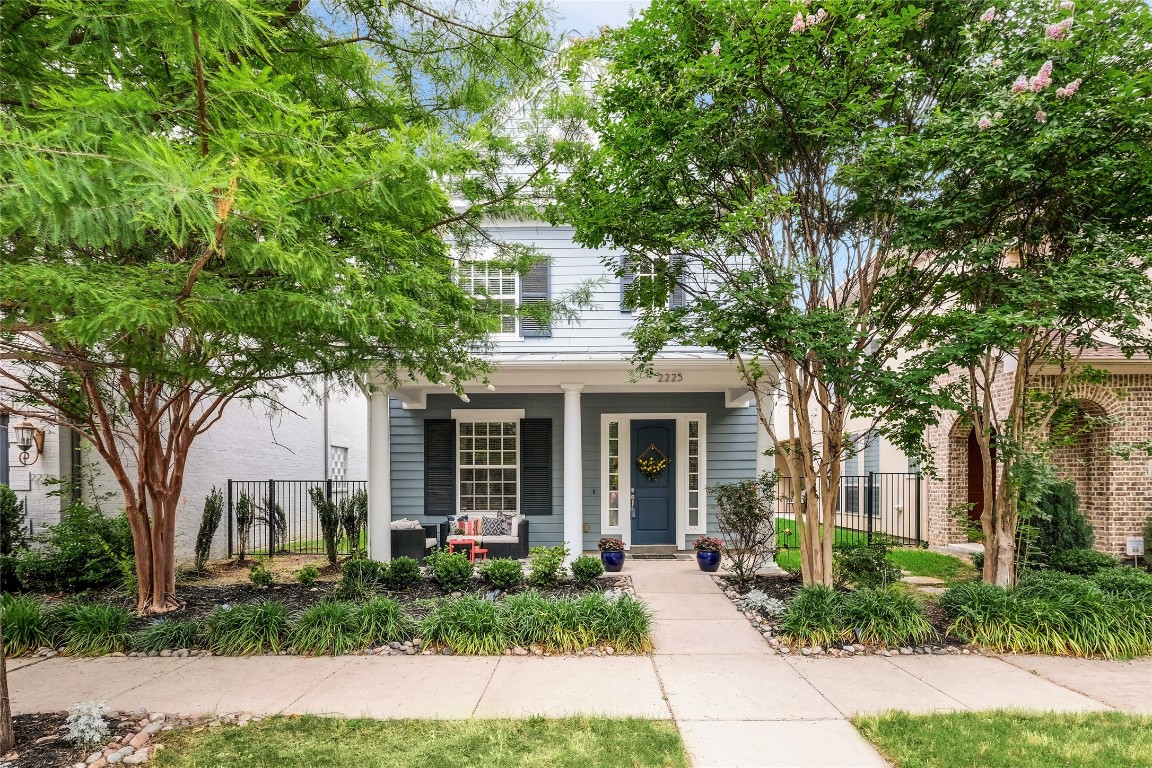 2225 Longwood Drive Carrollton TX 75010