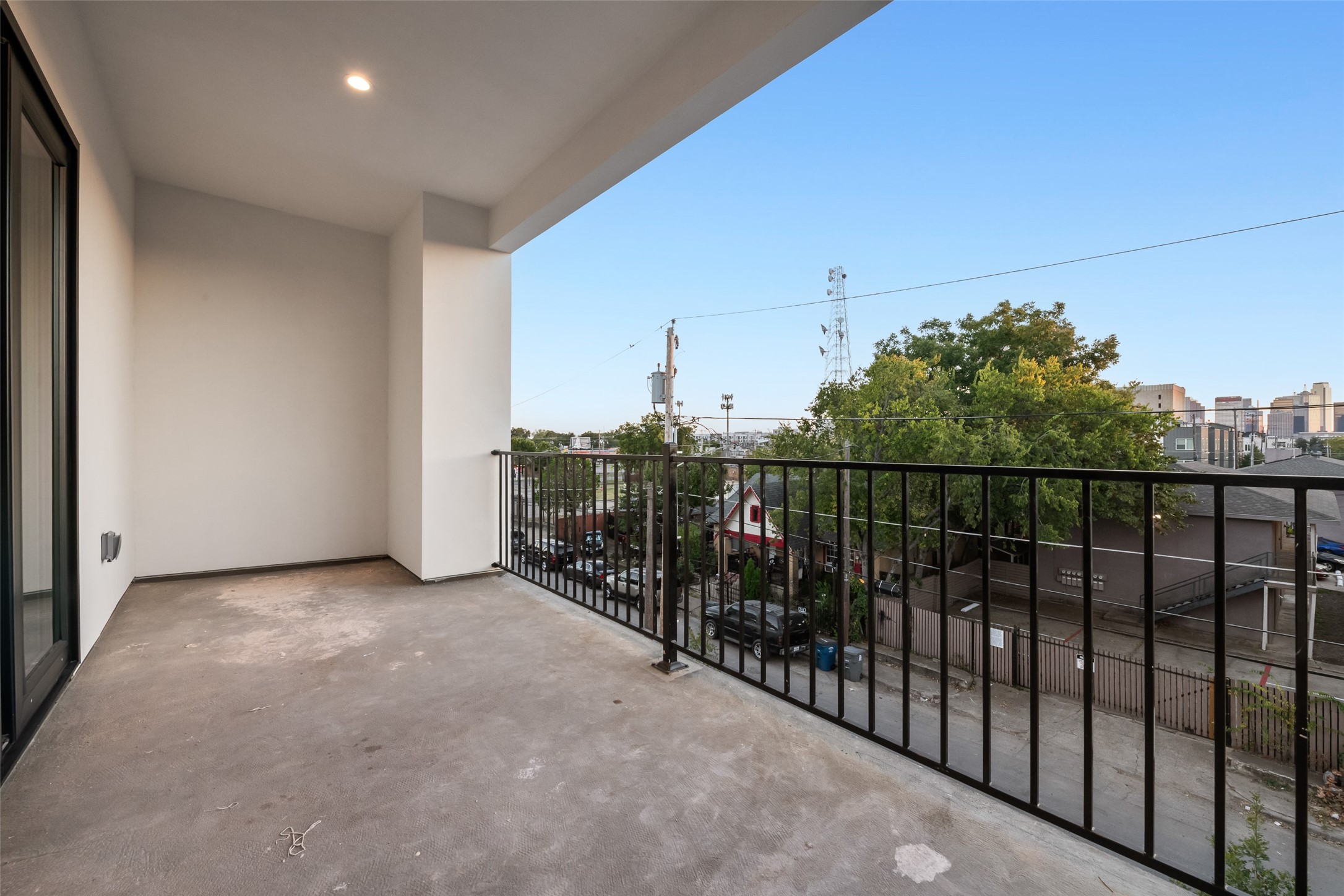 1504 Holly Avenue Dallas TX 75204