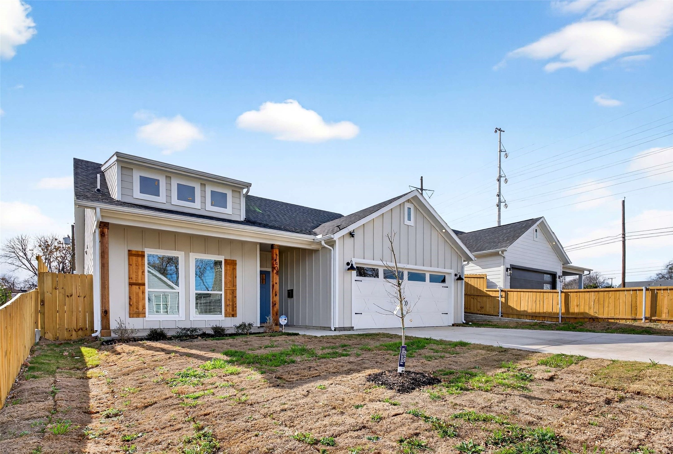 1404 Strickland Street Dallas TX 75216