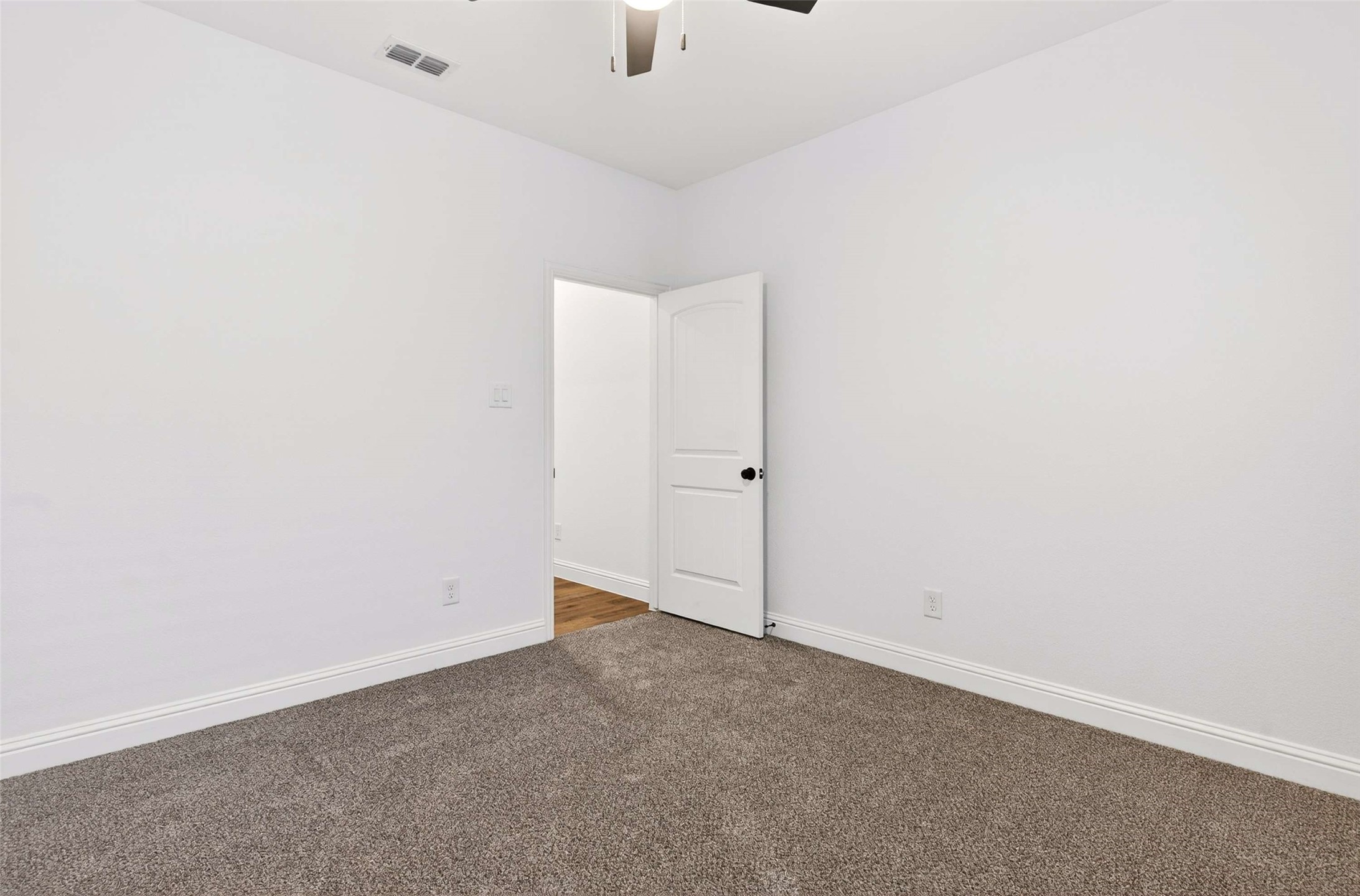 1404 Strickland Street Dallas TX 75216