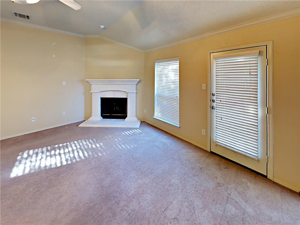 960 Crowder Drive Crowley TX 76036