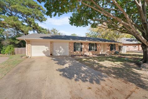 933 Charleston Court Bedford TX 76022