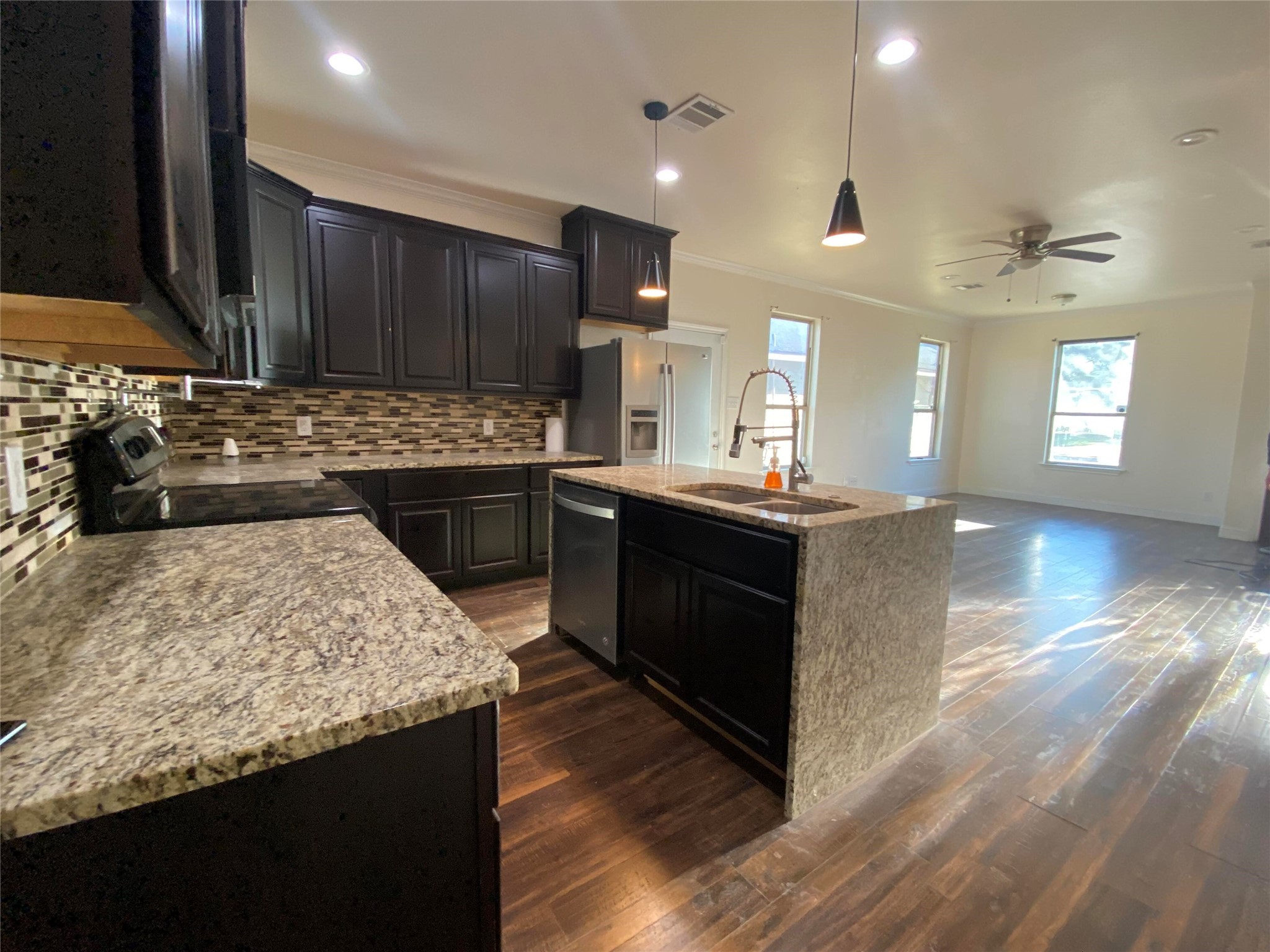 3912 Avant Street Dallas TX 75215