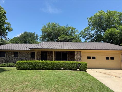 2545 Phelps Street Stephenville TX 76401