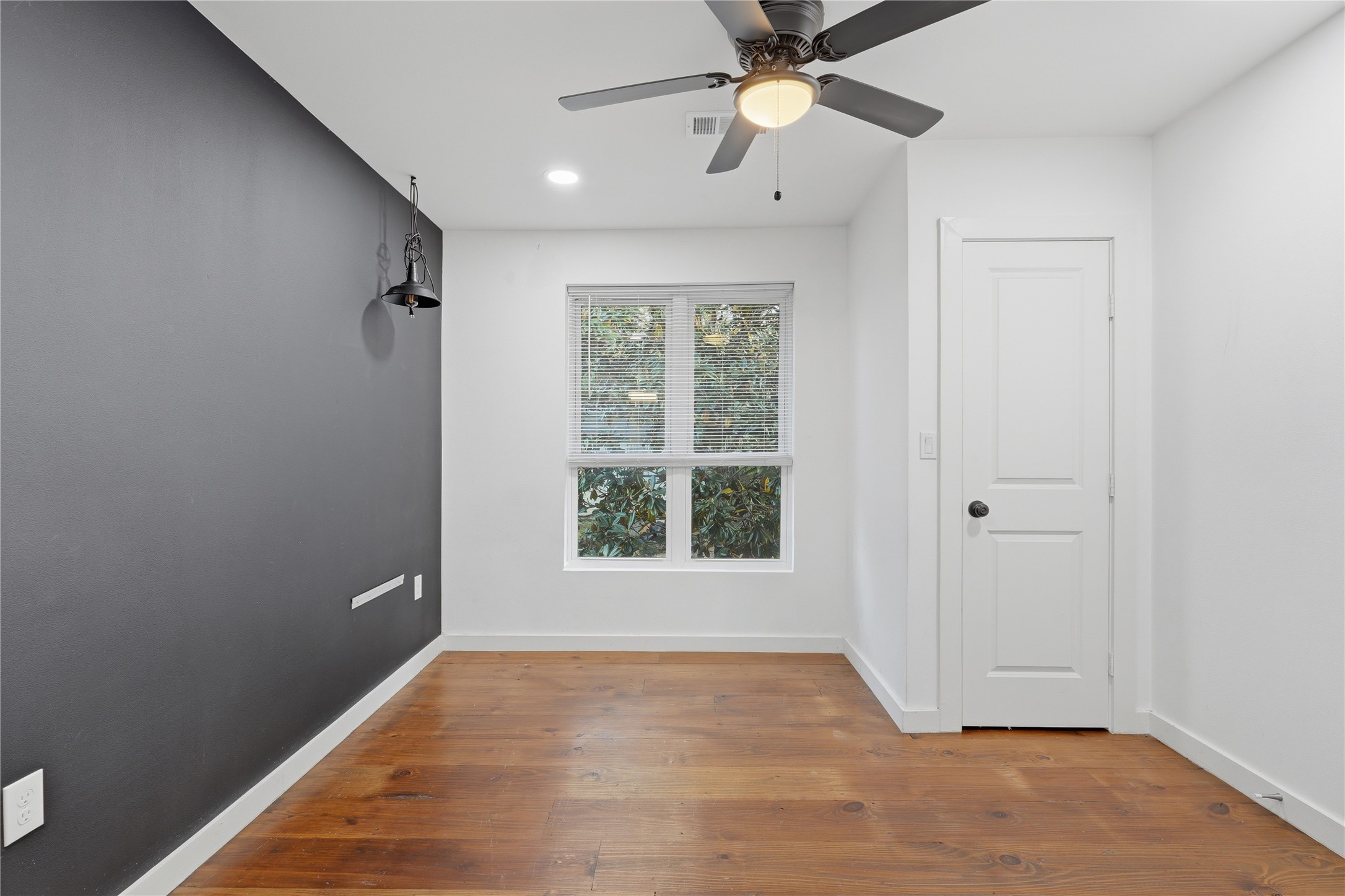 1831 Alabama Avenue Dallas TX 75216