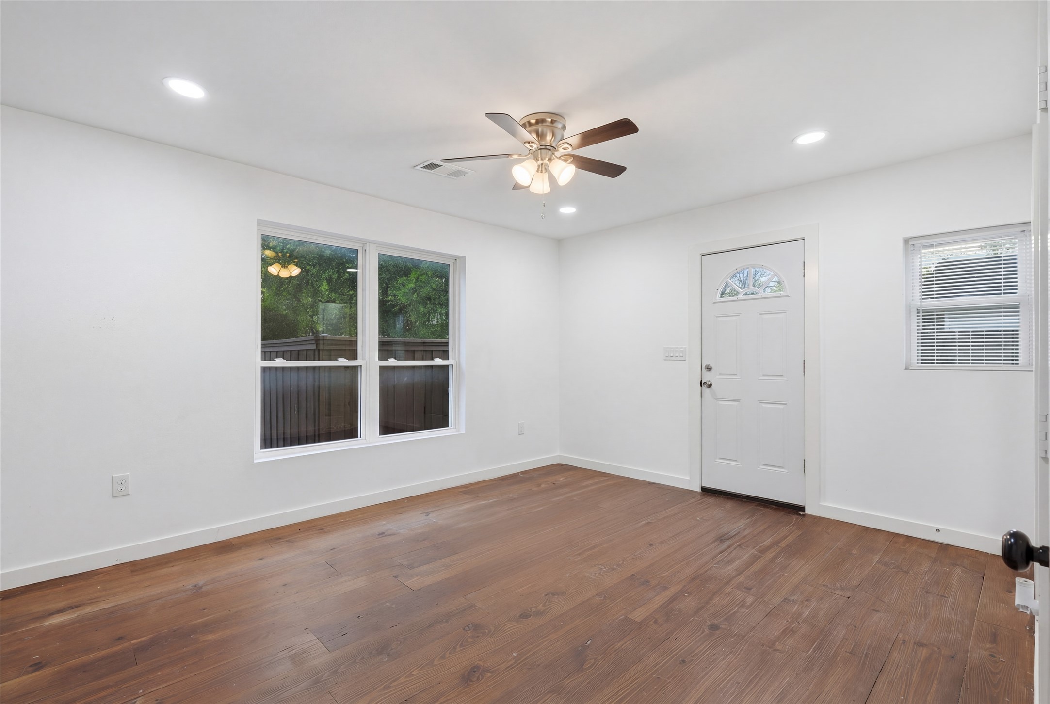 1831 Alabama Avenue Dallas TX 75216