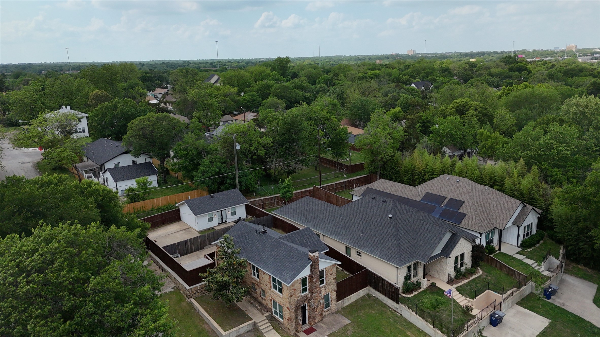 1831 Alabama Avenue Dallas TX 75216
