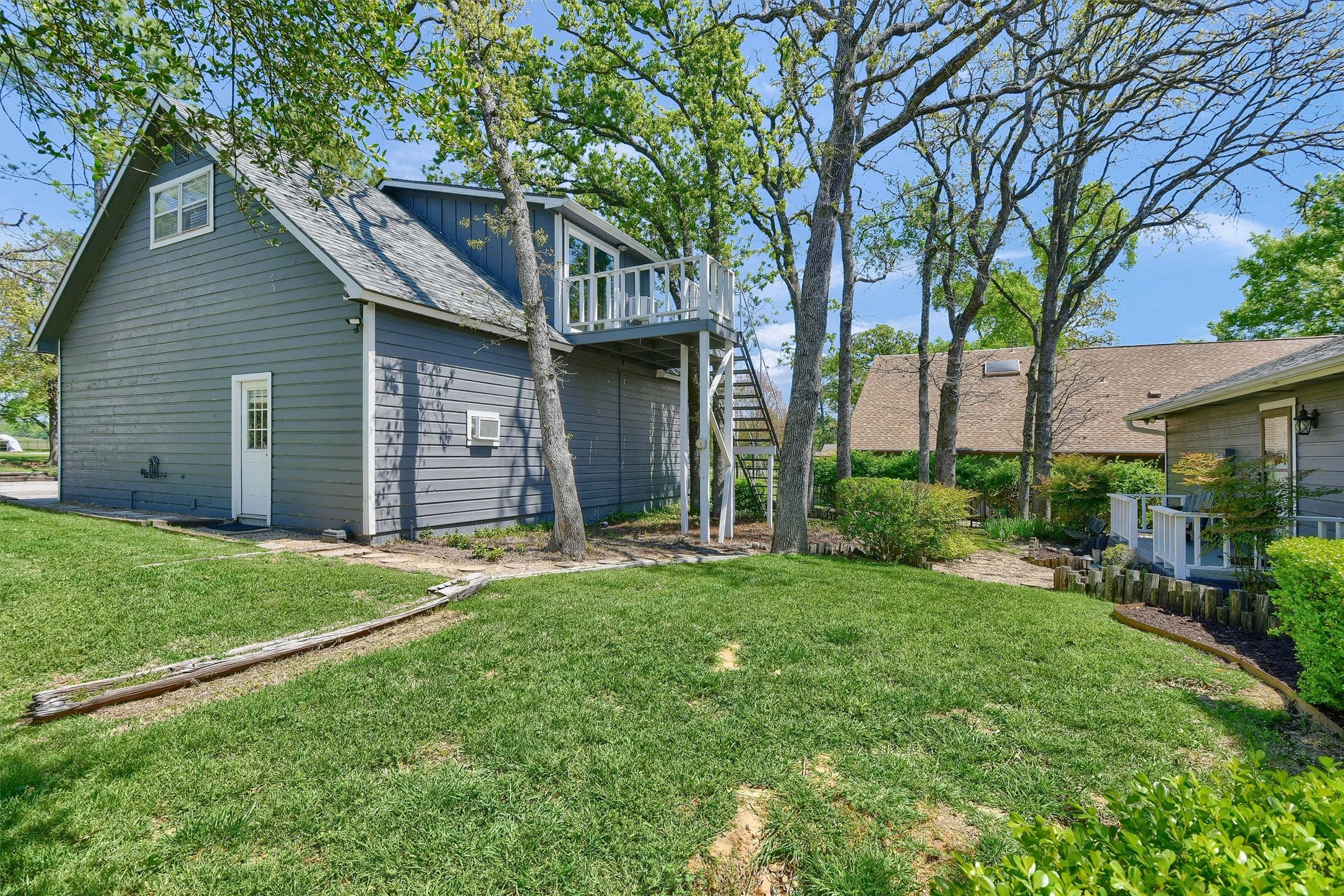 1214 Kiowa Drive E Lake Kiowa TX 76240