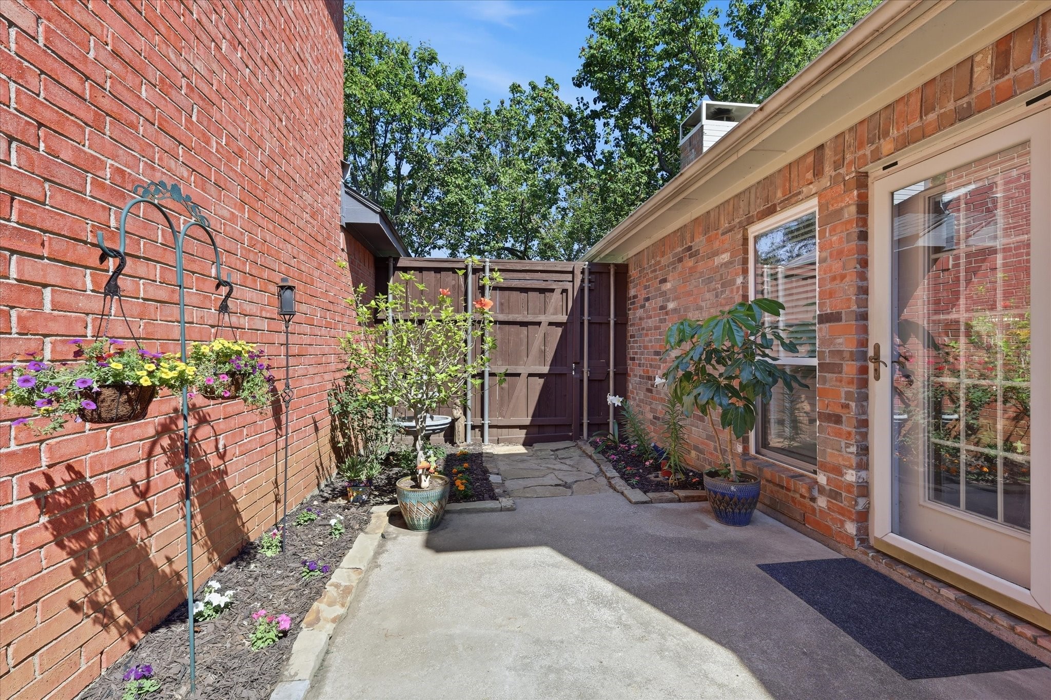 1740 Creekbend Drive Lewisville TX 75067