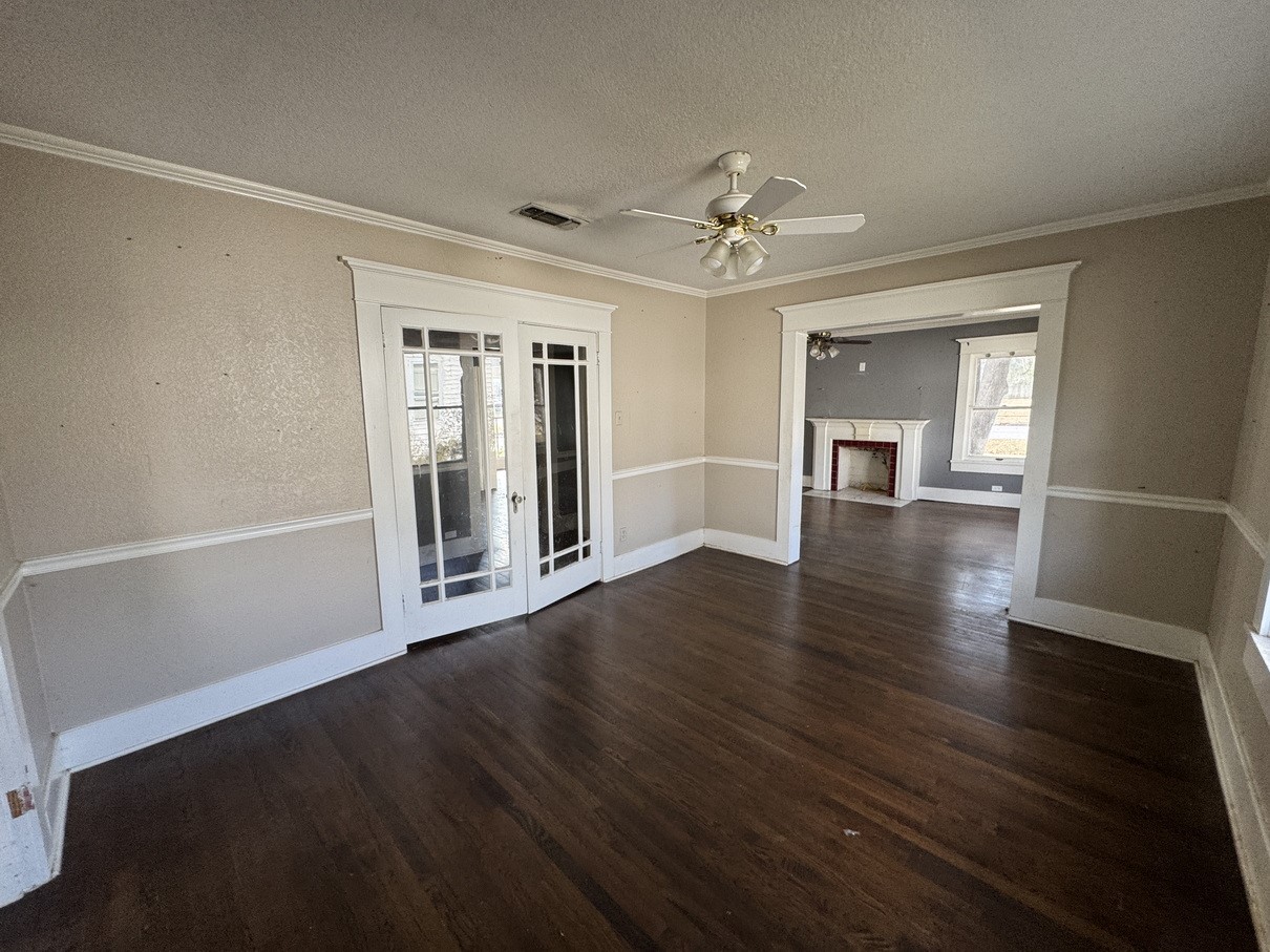 805 Prairie Avenue Cleburne TX 76033