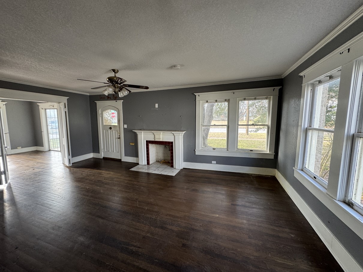 805 Prairie Avenue Cleburne TX 76033