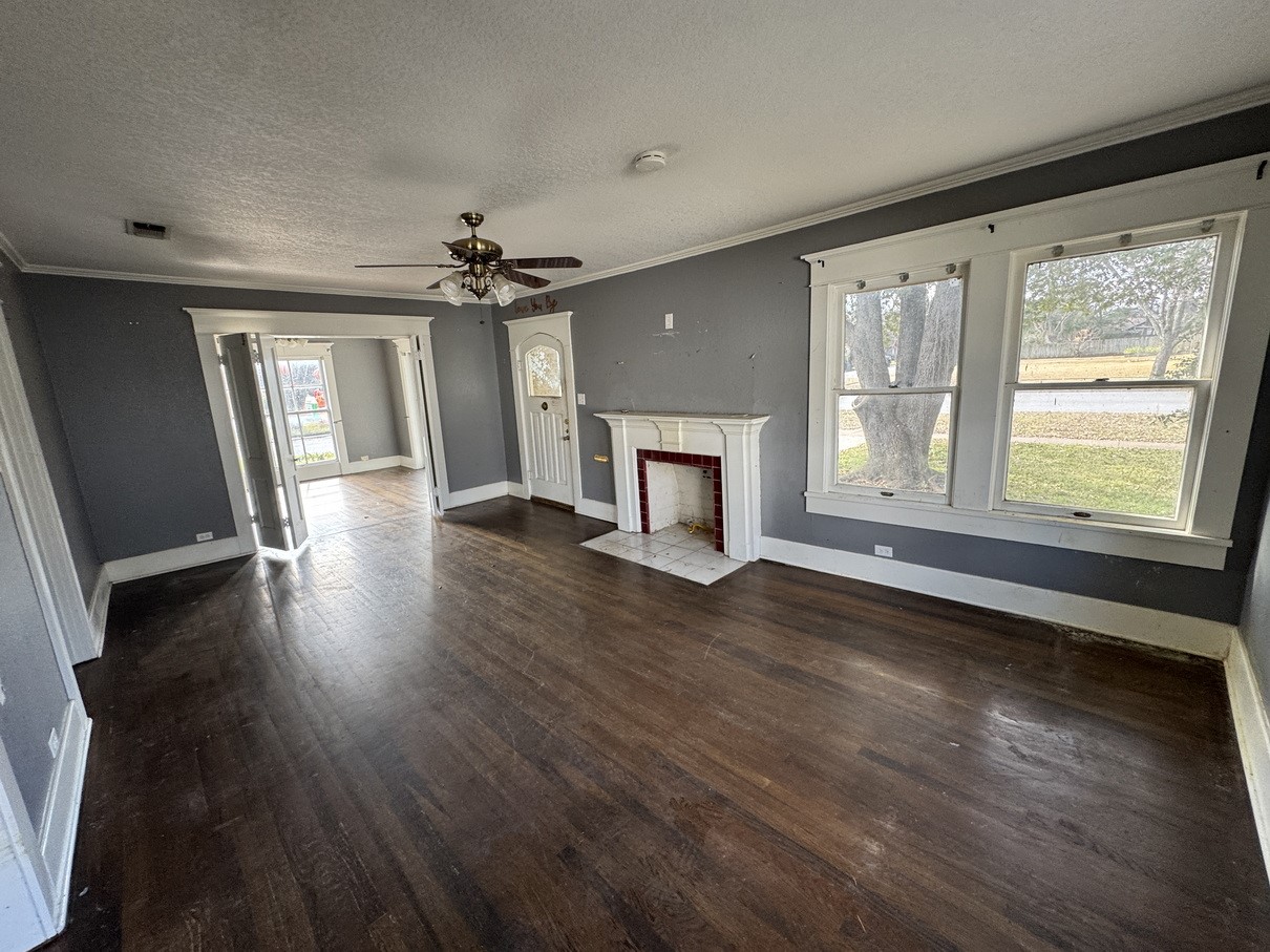 805 Prairie Avenue Cleburne TX 76033