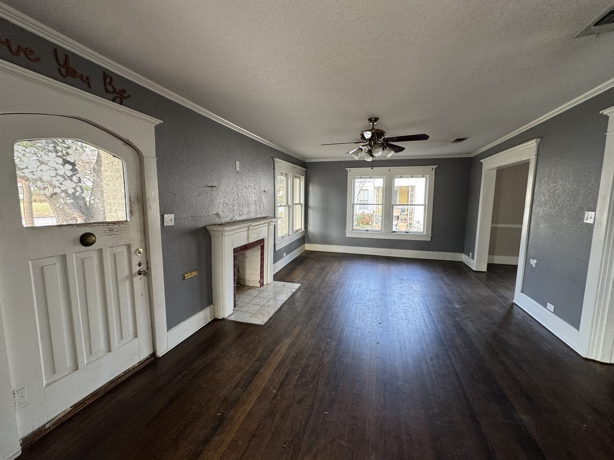 805 Prairie Avenue Cleburne TX 76033