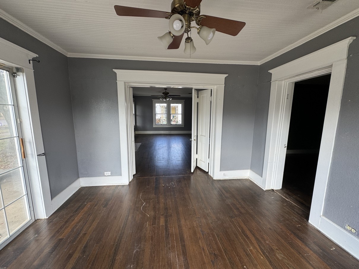805 Prairie Avenue Cleburne TX 76033