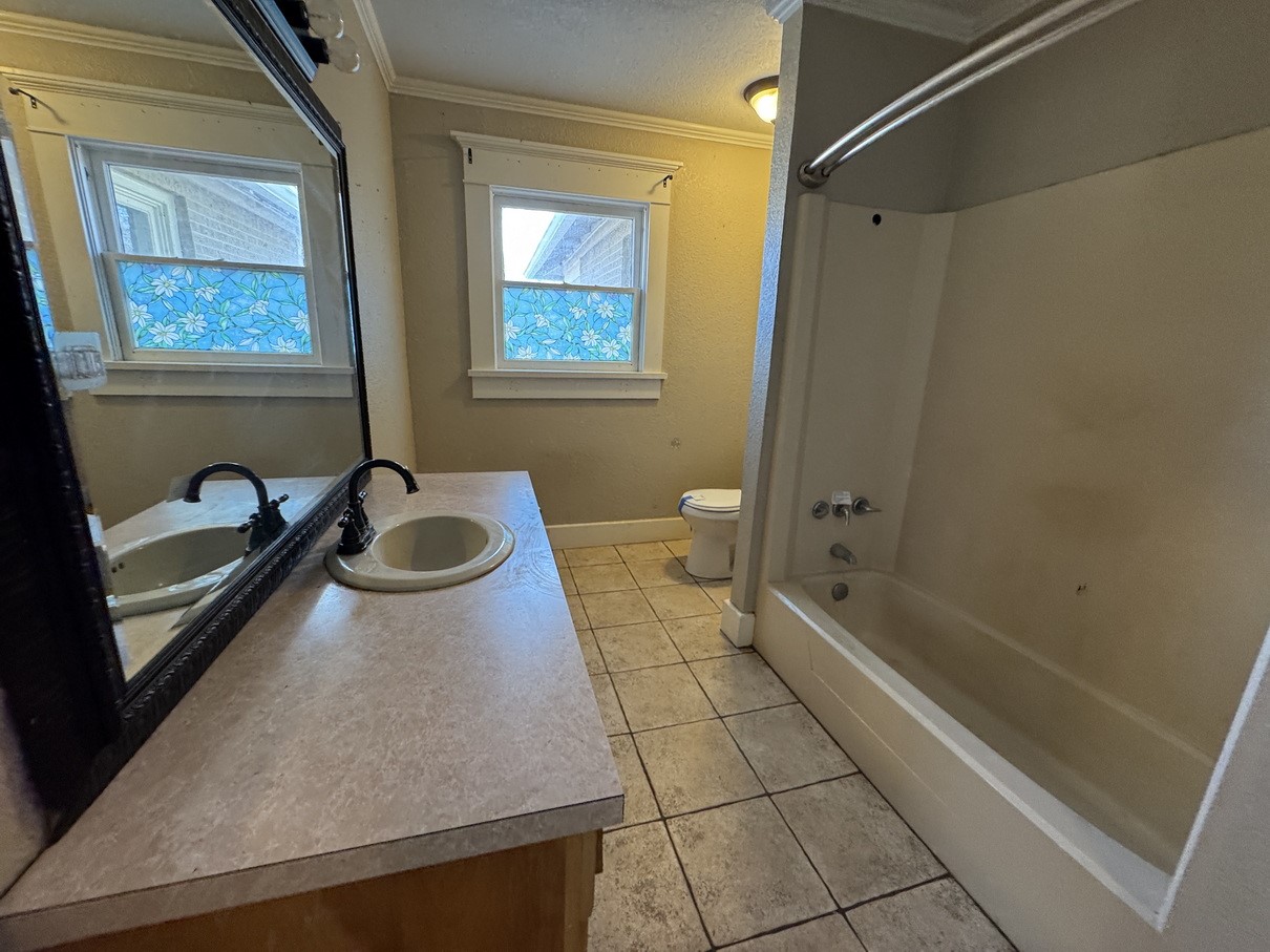 805 Prairie Avenue Cleburne TX 76033
