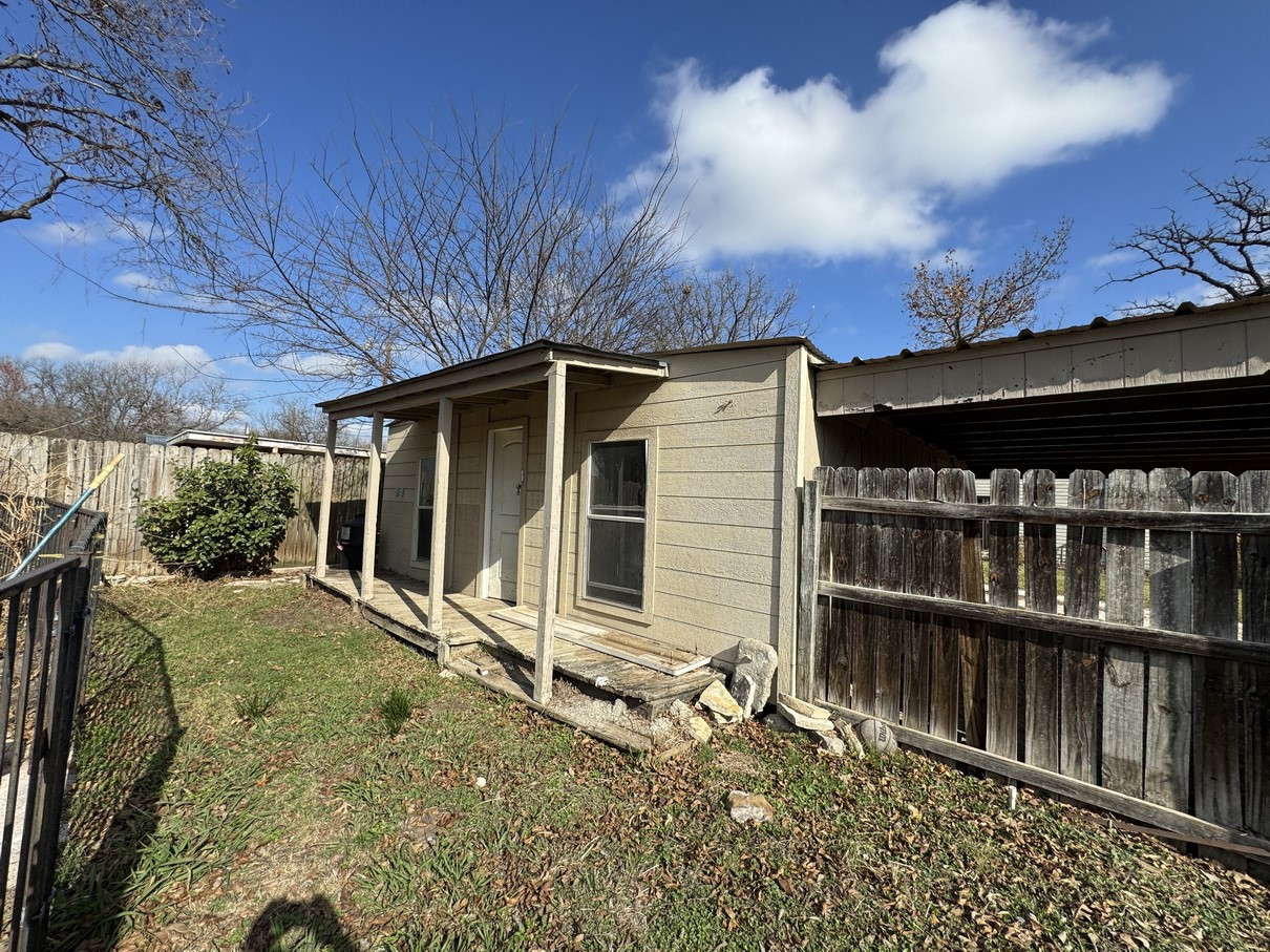 805 Prairie Avenue Cleburne TX 76033