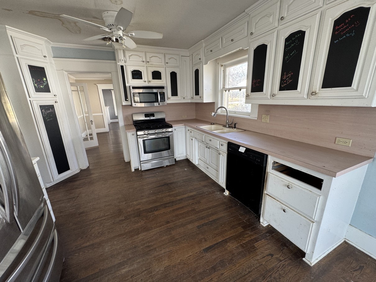805 Prairie Avenue Cleburne TX 76033